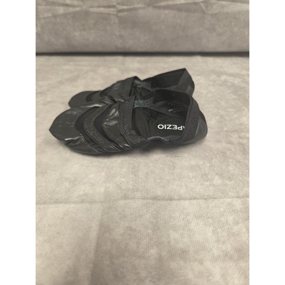Capezio Ballet Blk Slipper SZ 5.5 New